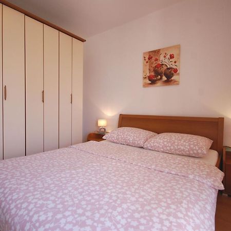 Apartments Andrea By El-Pi Tours Njivice Ngoại thất bức ảnh