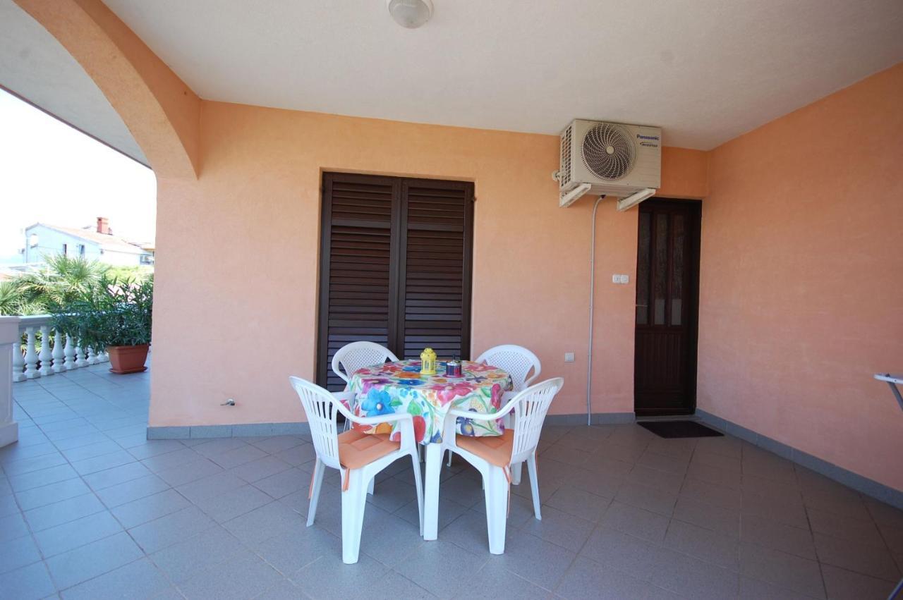 Apartments Andrea By El-Pi Tours Njivice Ngoại thất bức ảnh