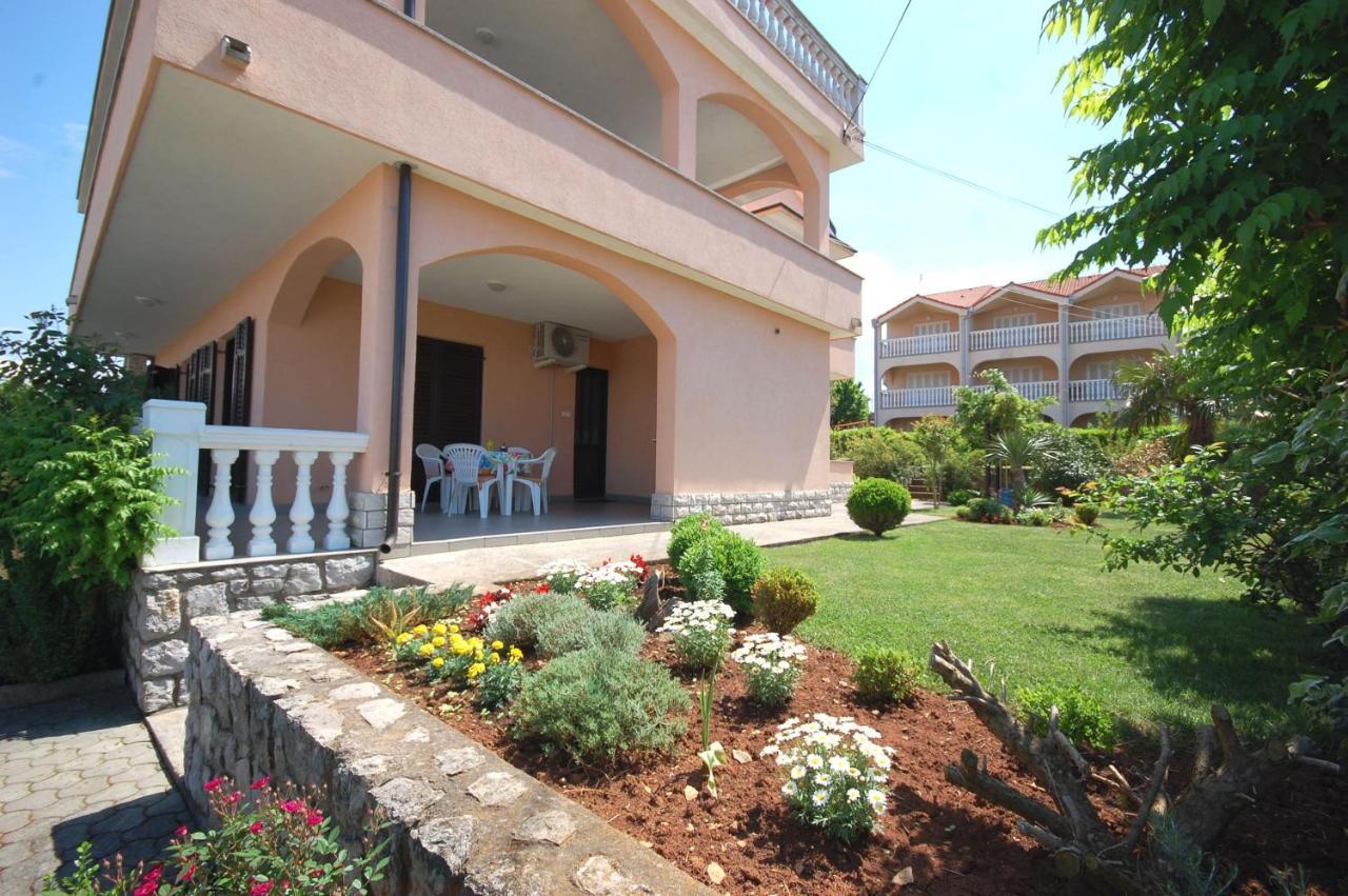 Apartments Andrea By El-Pi Tours Njivice Ngoại thất bức ảnh