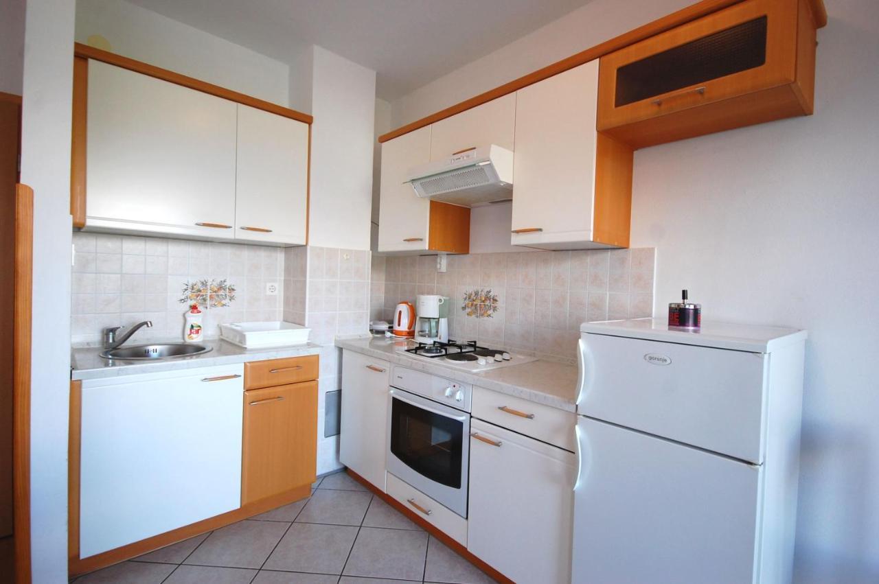 Apartments Andrea By El-Pi Tours Njivice Ngoại thất bức ảnh