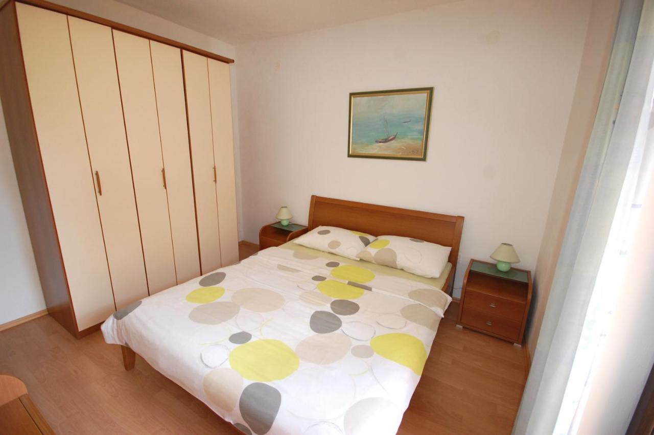 Apartments Andrea By El-Pi Tours Njivice Ngoại thất bức ảnh