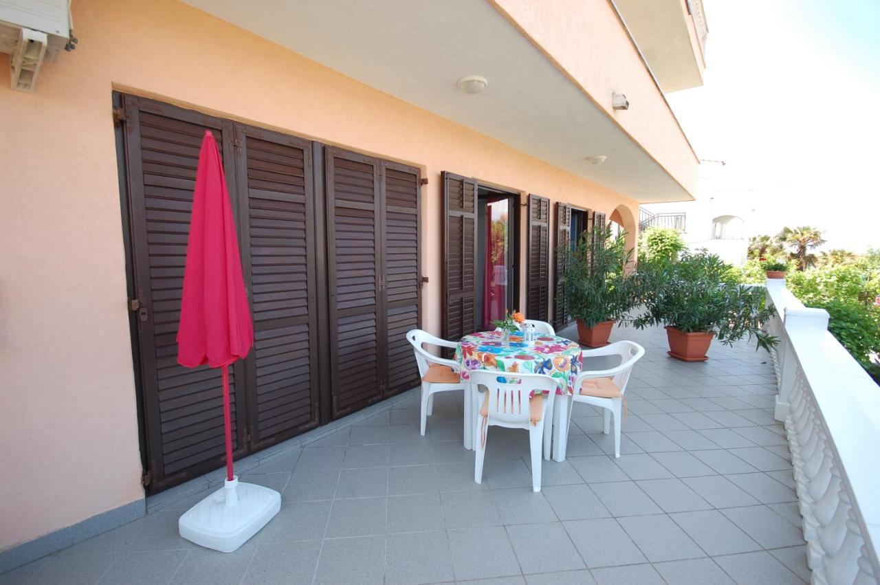 Apartments Andrea By El-Pi Tours Njivice Ngoại thất bức ảnh